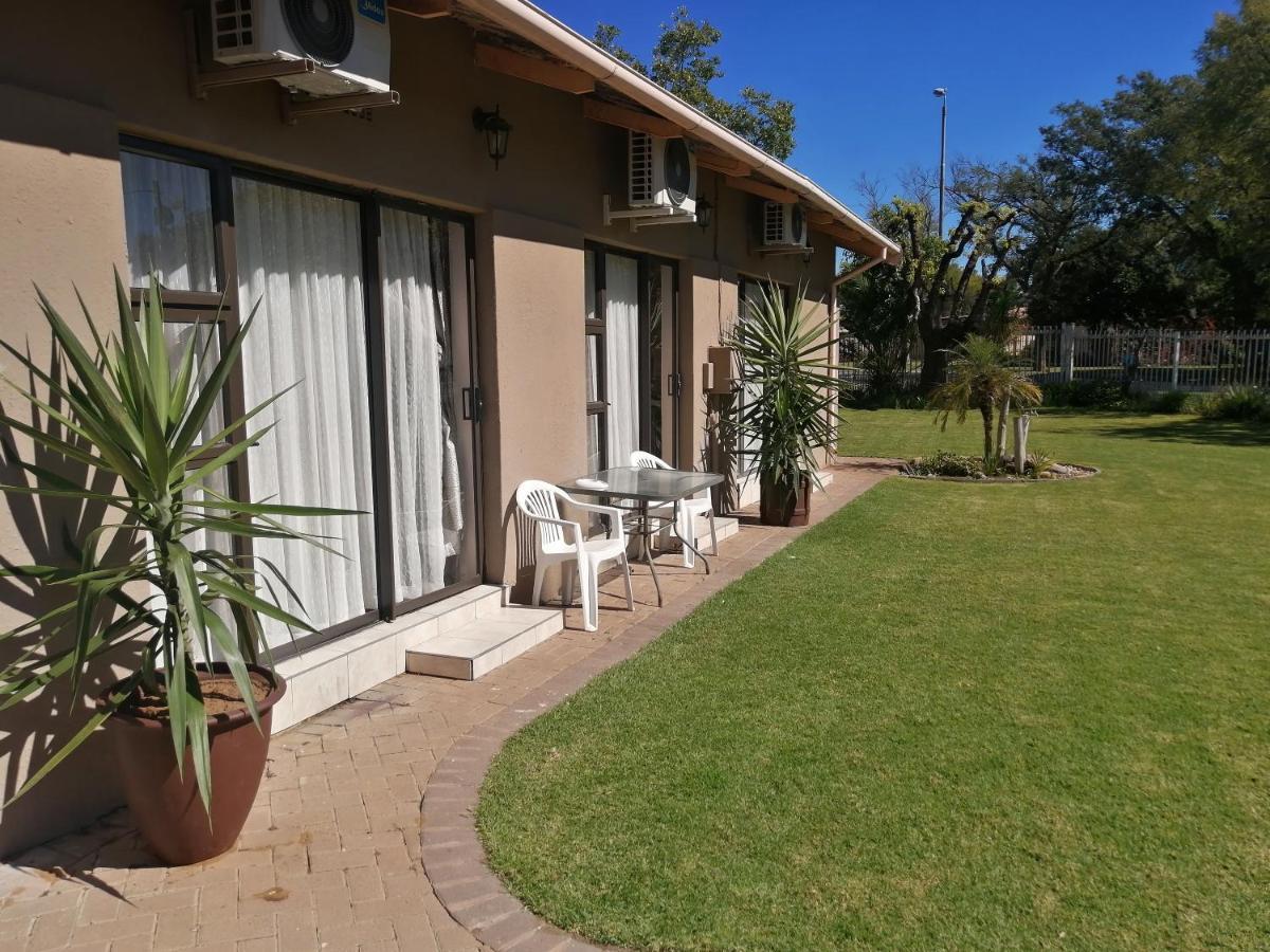Easy Inn Guesthouse Welkom Exterior photo